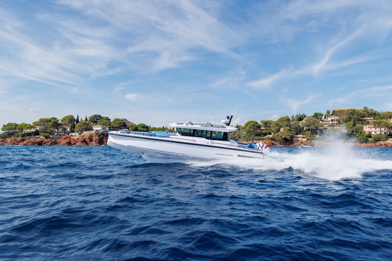 Axopar 37 XC running offshore