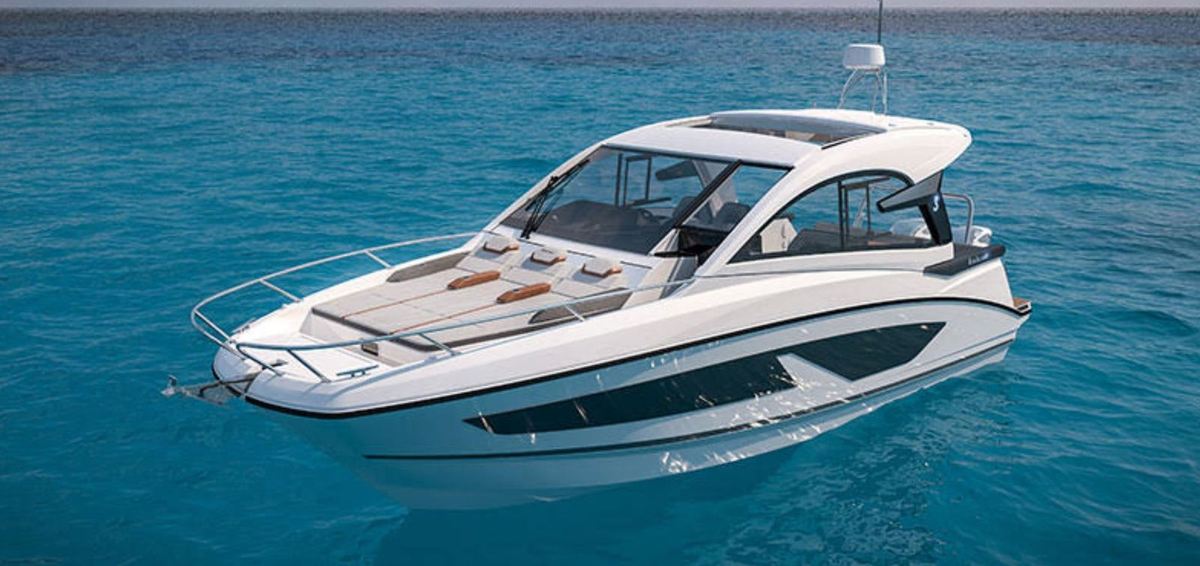 Beneteau Gran Turismo au mouillage en Martinique